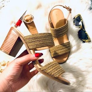 Block heel sandals 👡 🤎 with strap closure